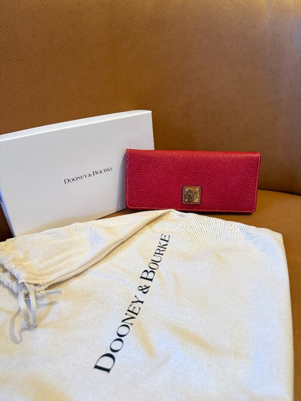 Dooney & Bourke Pebble Grain Continental Clutch